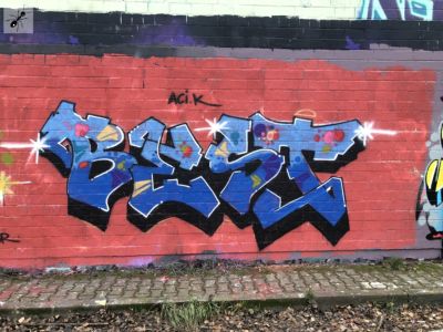 09-Bild-8-11-2019-Graffiti-Goslarer-Ufer-Westhafenkanal-Charlottenburg